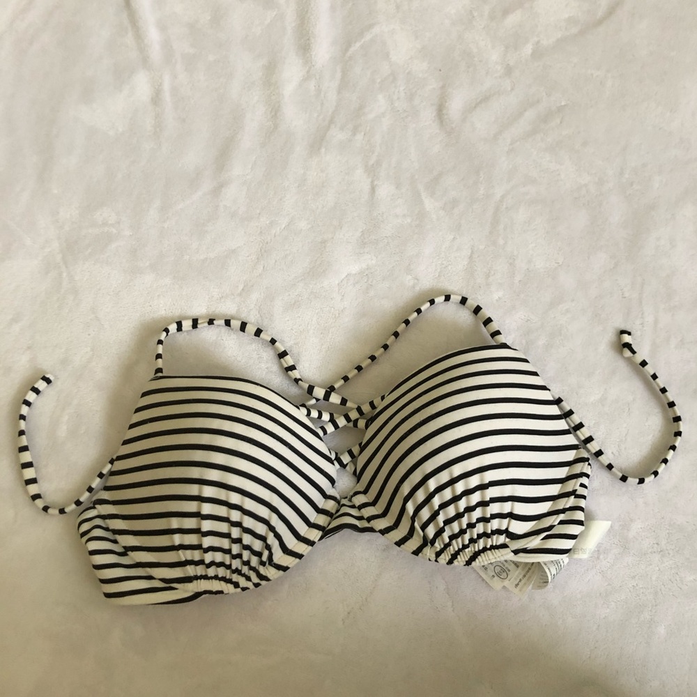 Hollister bathing suit top